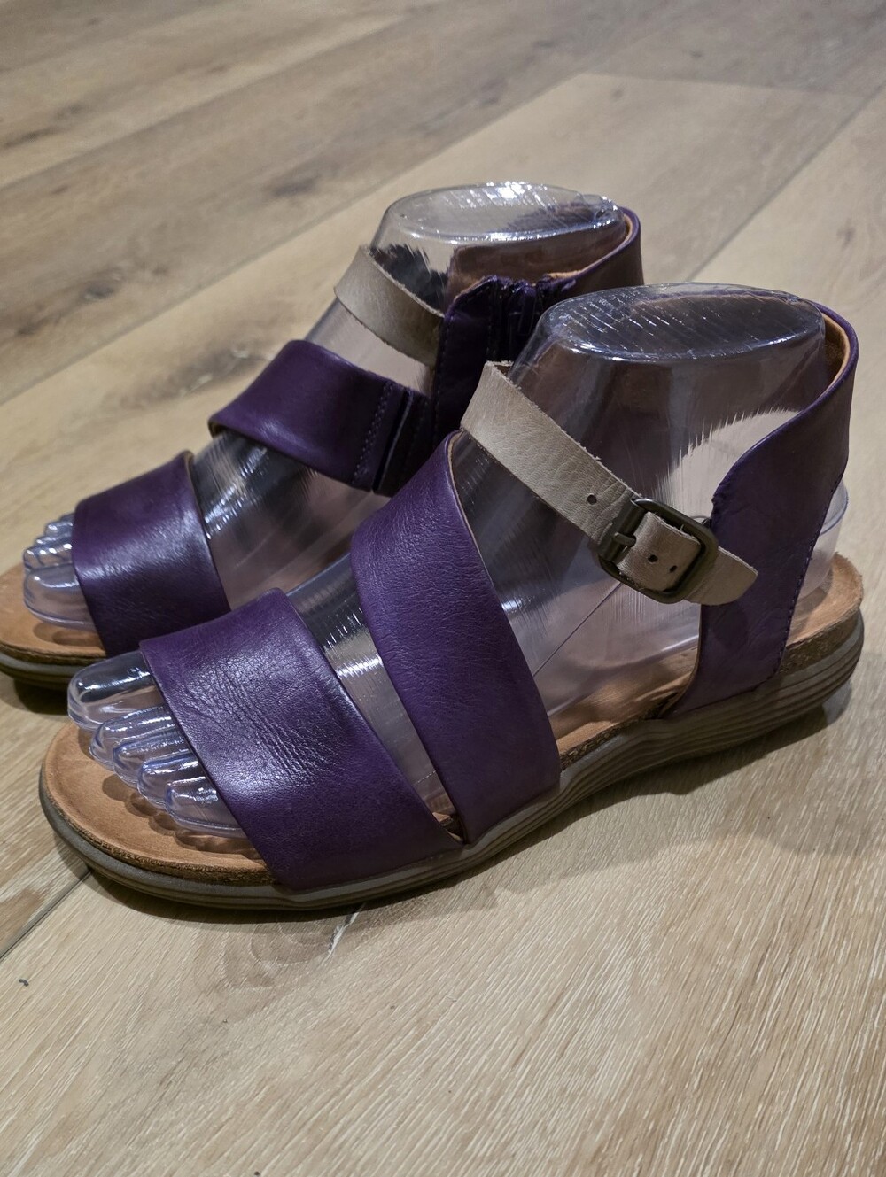 Miz Mooz Meadow Women's Sandal Asymmetrical Side Zip Purple Leather Size 36